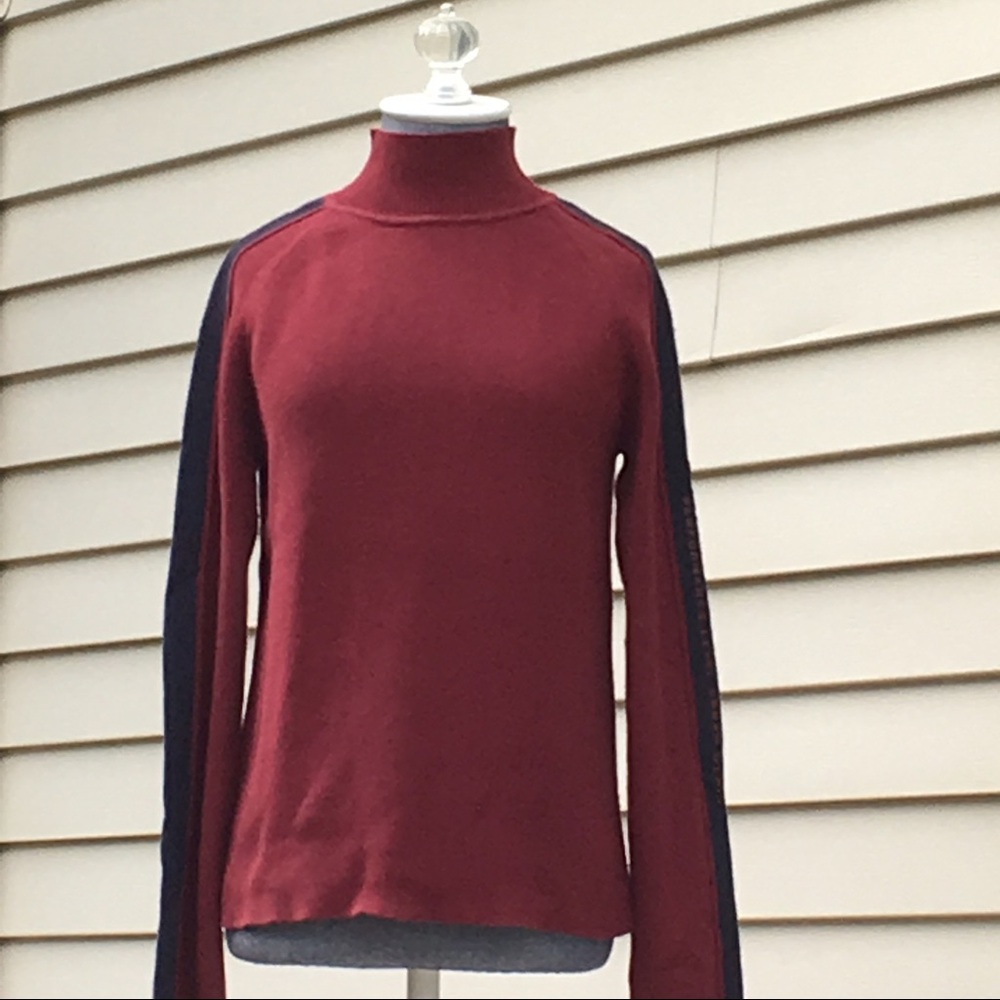 Donna Karan Knit Sweater NEW WITHOUT TAGS!